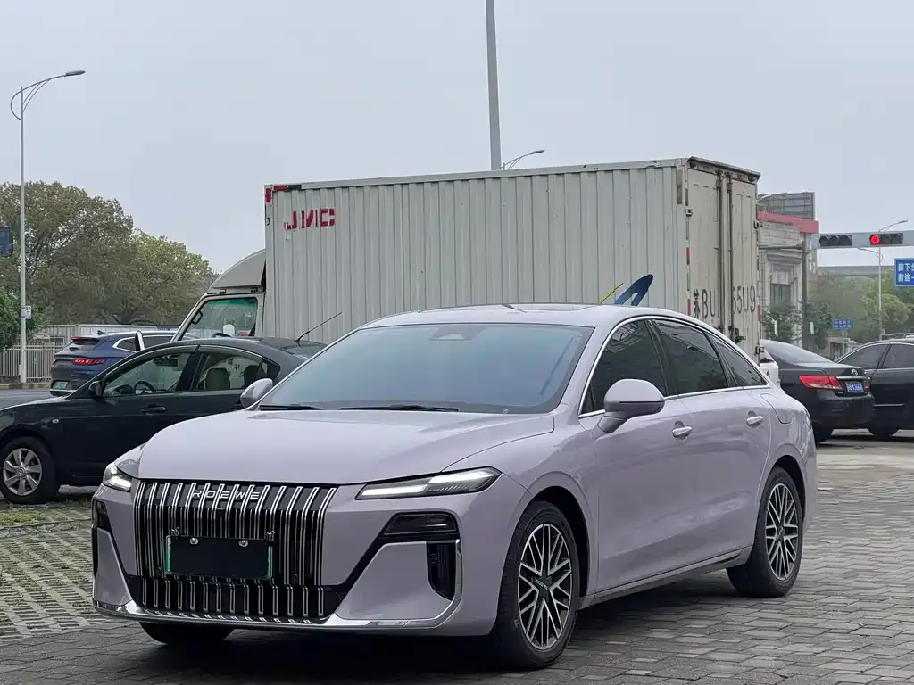 Roewe M7 DMH — фото 1