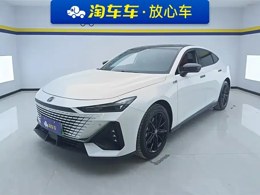 Changan UNI-V iDD — фото 1
