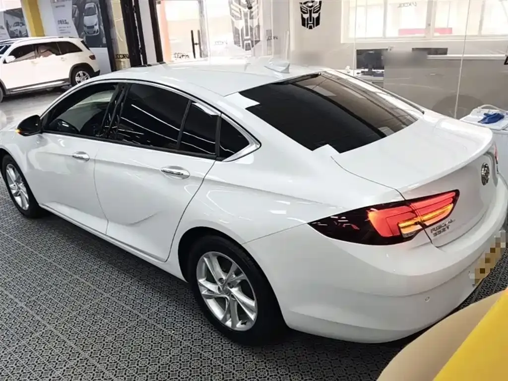 Buick Regal — фото 8