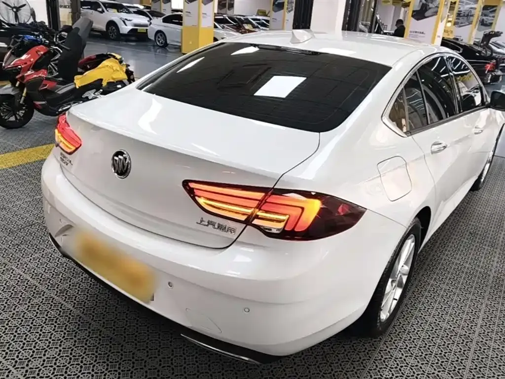 Buick Regal — фото 10