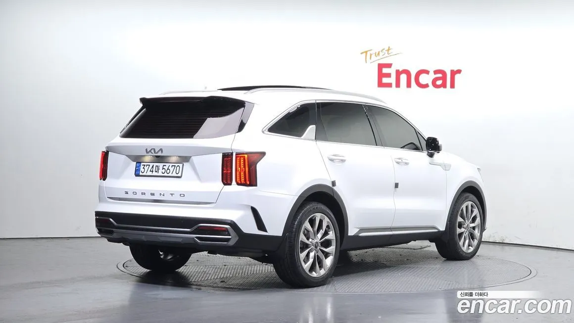 Kia Sorento — фото 5