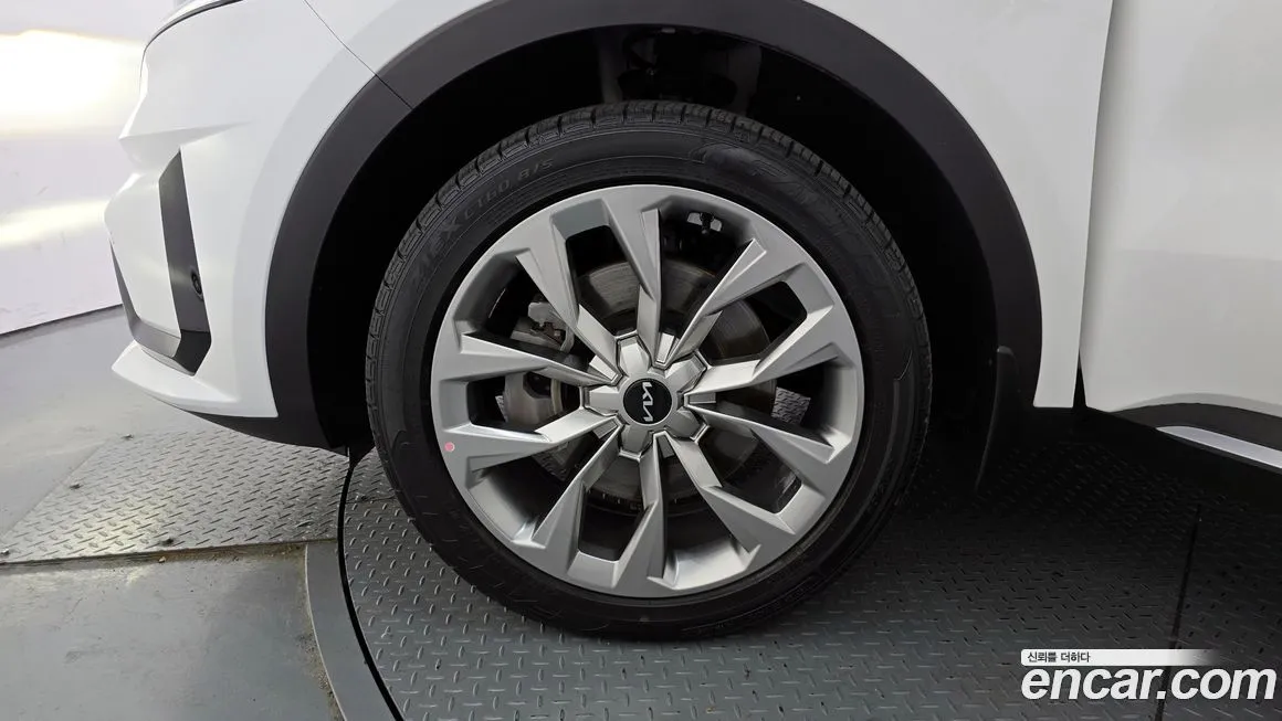 Kia Sorento — фото 7