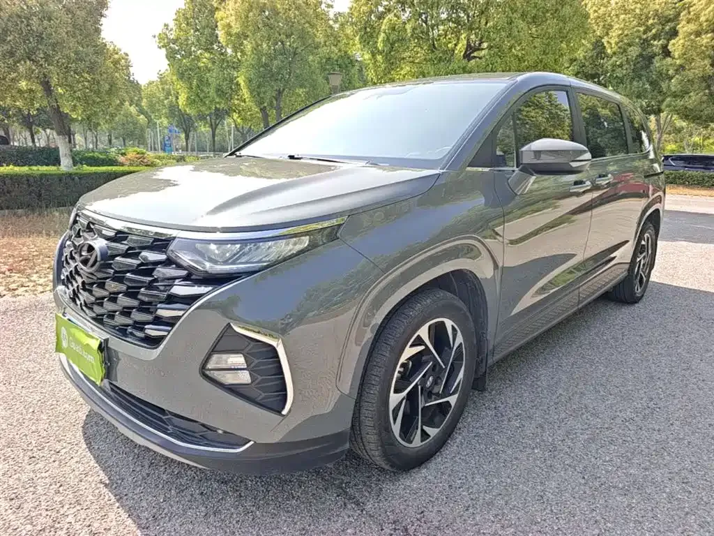 Hyundai Custo — фото 1