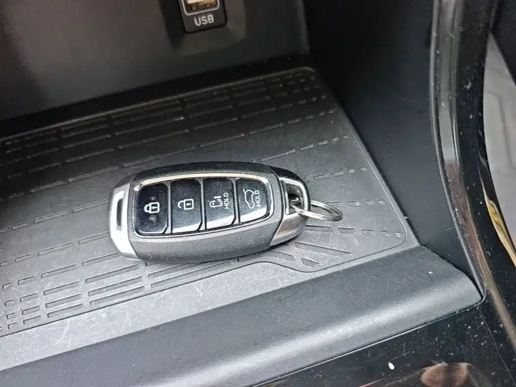 Hyundai Custo — фото 2