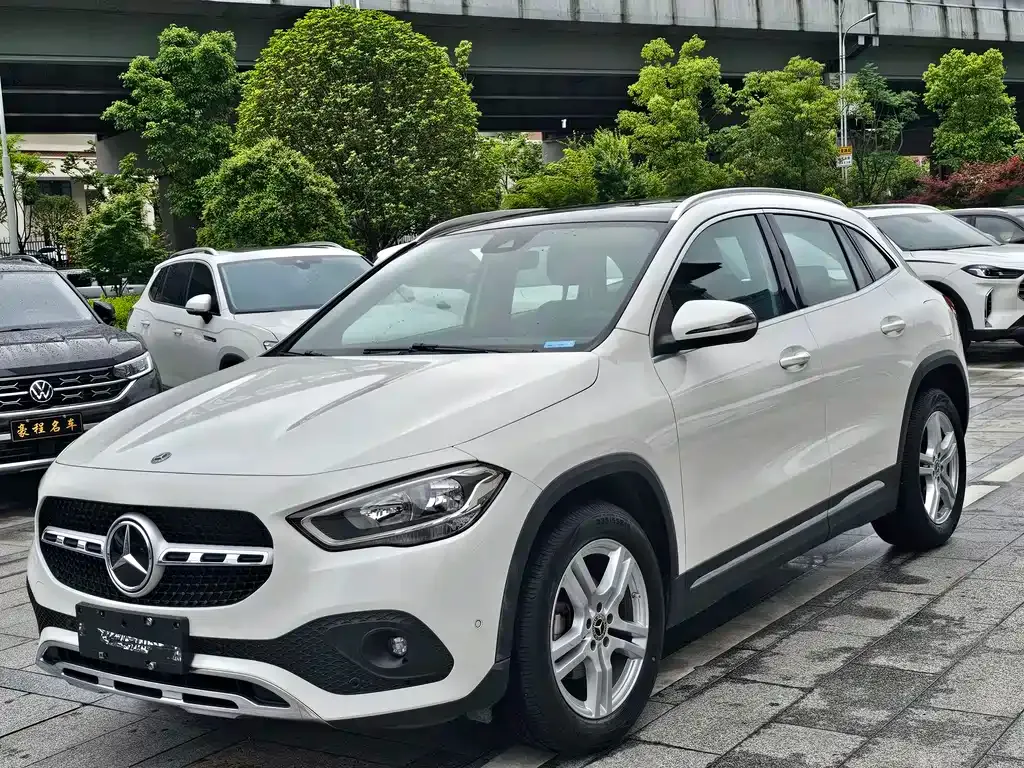 Mercedes-Benz GLA — фото 1