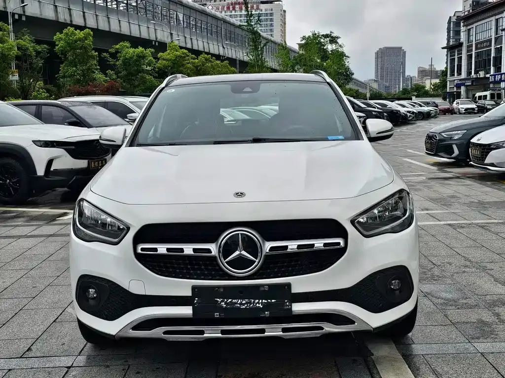 Mercedes-Benz GLA — фото 10