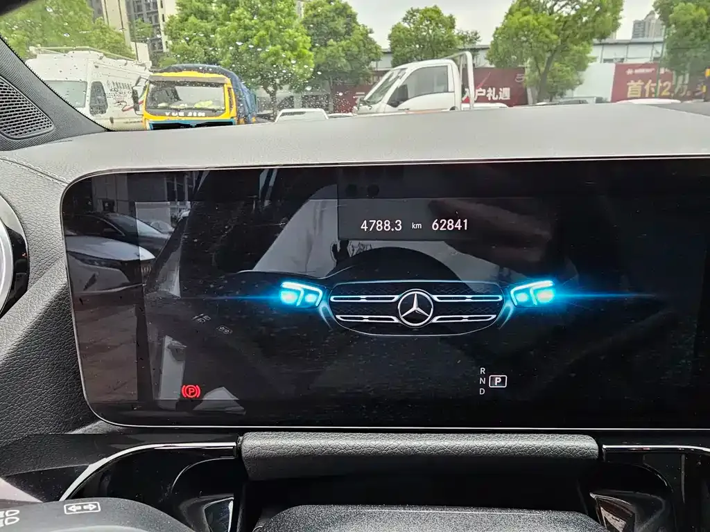 Mercedes-Benz GLA — фото 9