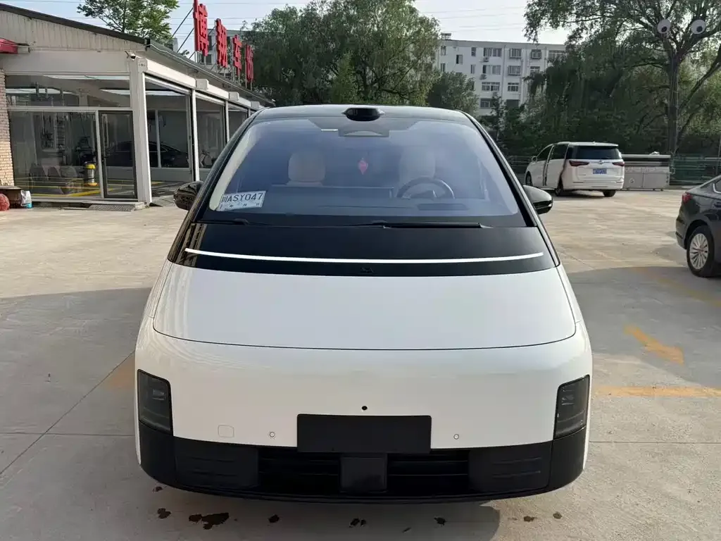 Li Auto MEGA — фото 7