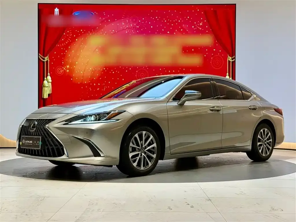 Lexus ES — фото 1