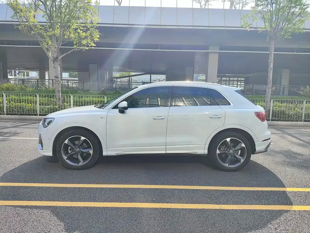 Audi Q3 — фото 5