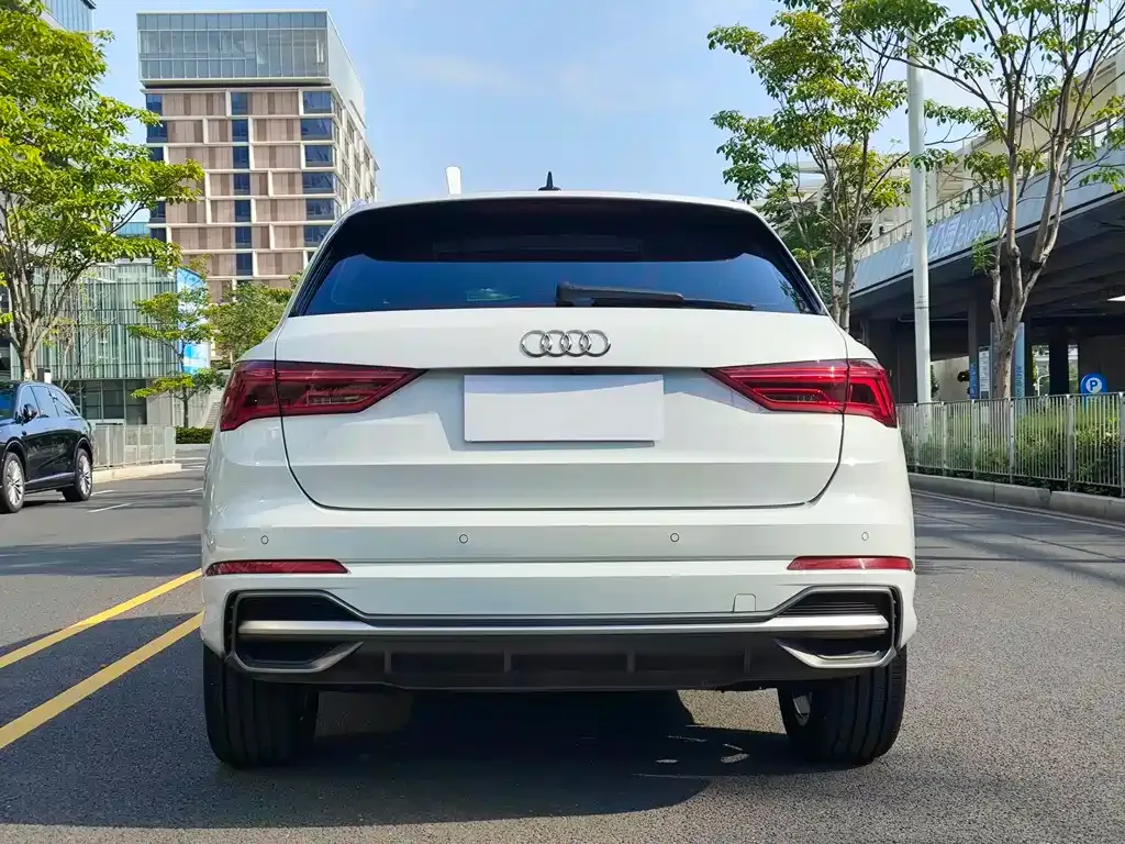 Audi Q3 — фото 4