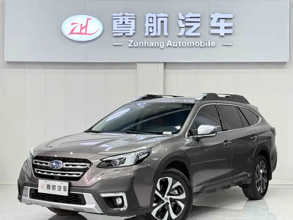 Subaru Outback — фото 1