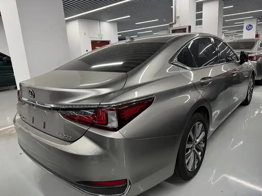 Lexus ES — фото 3