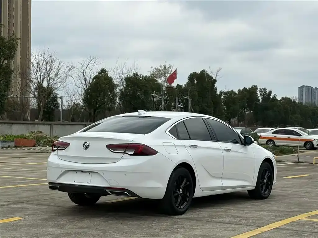 Buick Regal — фото 10