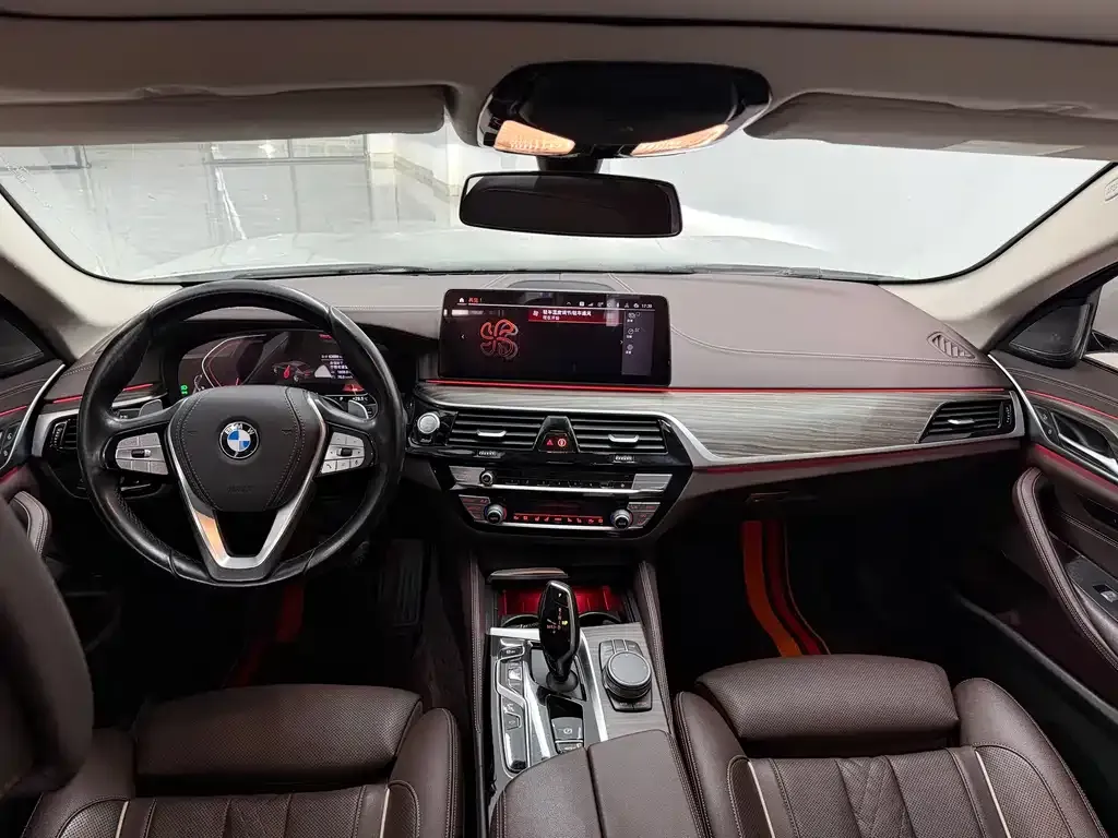 BMW 5 Series — фото 10