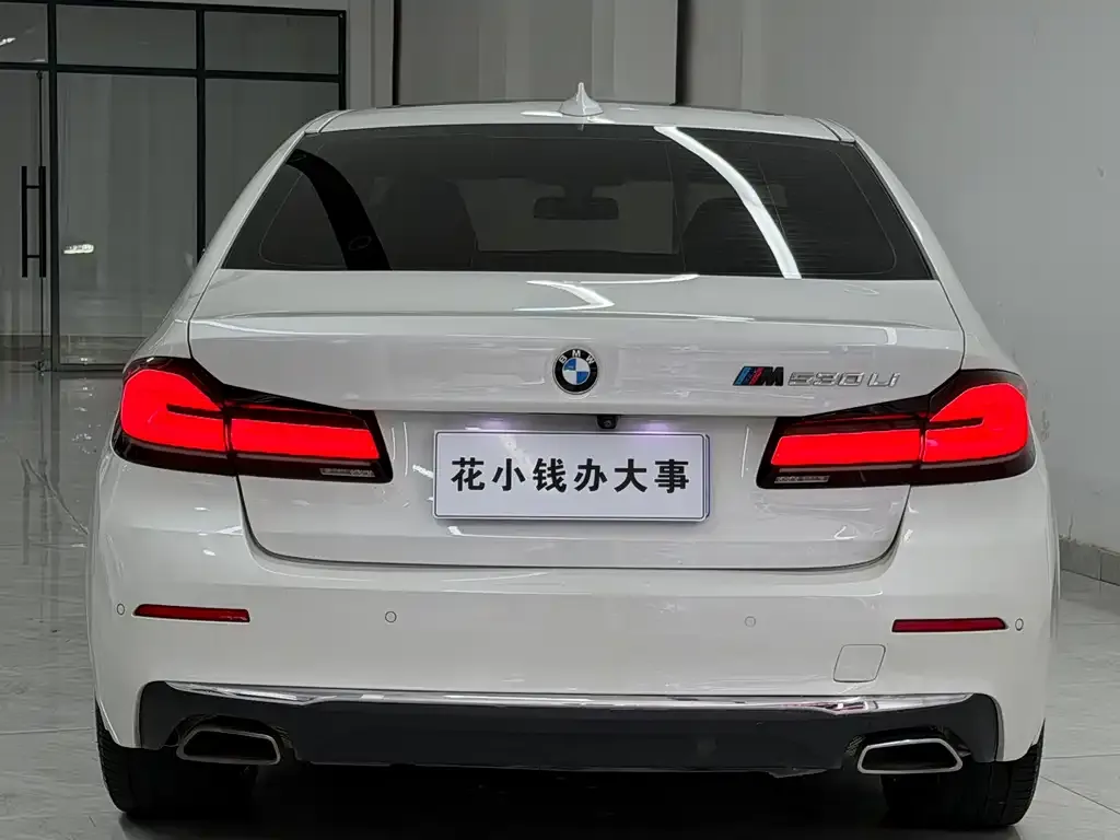 BMW 5 Series — фото 2