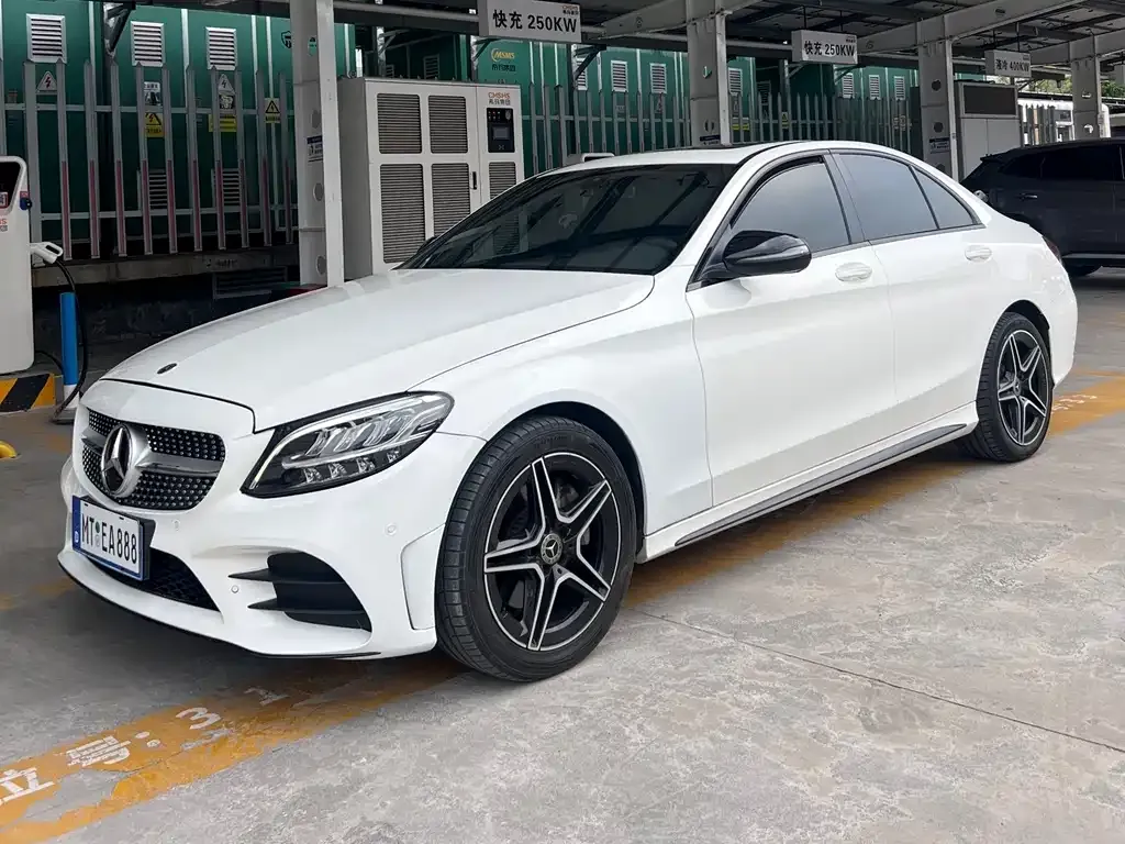 Mercedes-Benz C-Class — фото 1