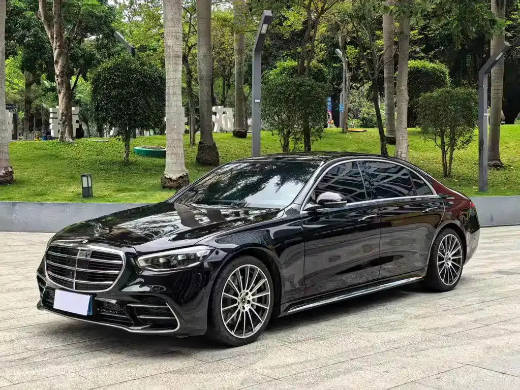 Mercedes-Benz S-Class — фото 1