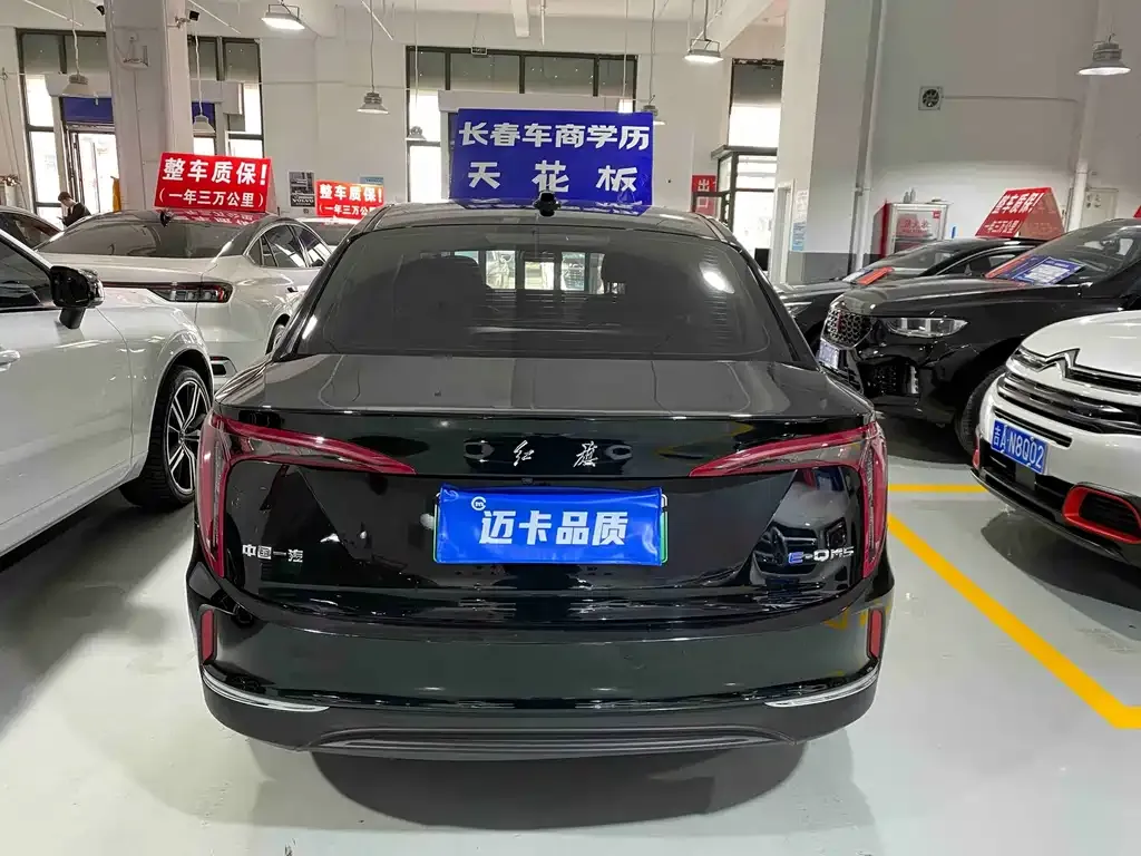 Hongqi E-QM5 — фото 4