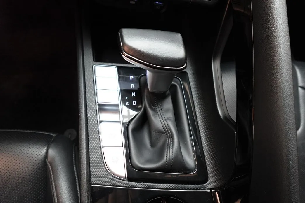 Hyundai AVANTE — фото 10