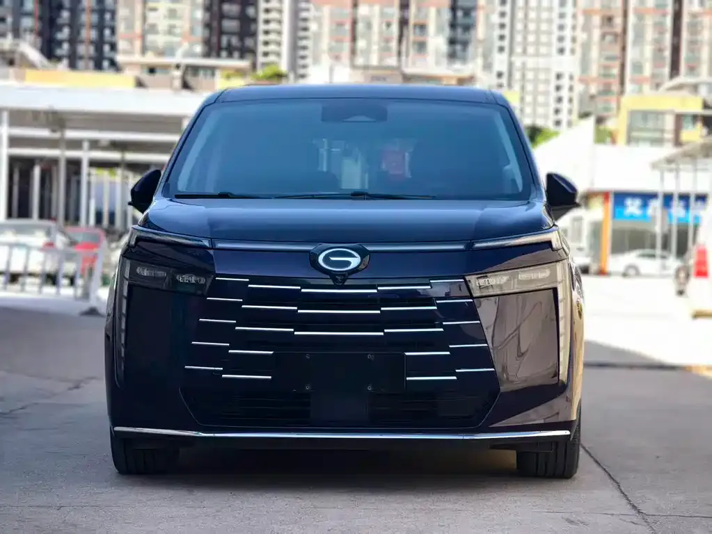 GAC Motor E8 Hybrid — фото 4