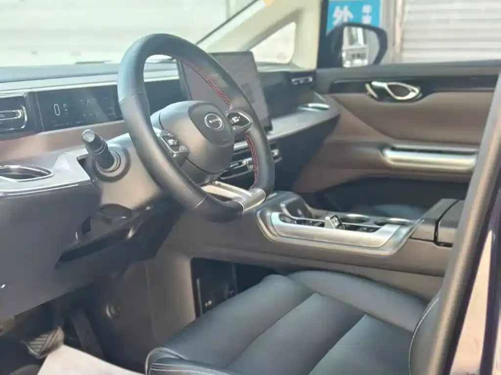 GAC Motor E8 Hybrid — фото 2