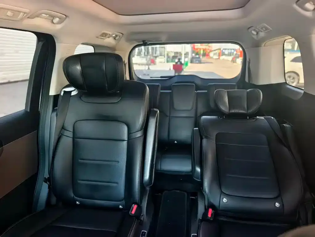 GAC Motor E8 Hybrid — фото 3