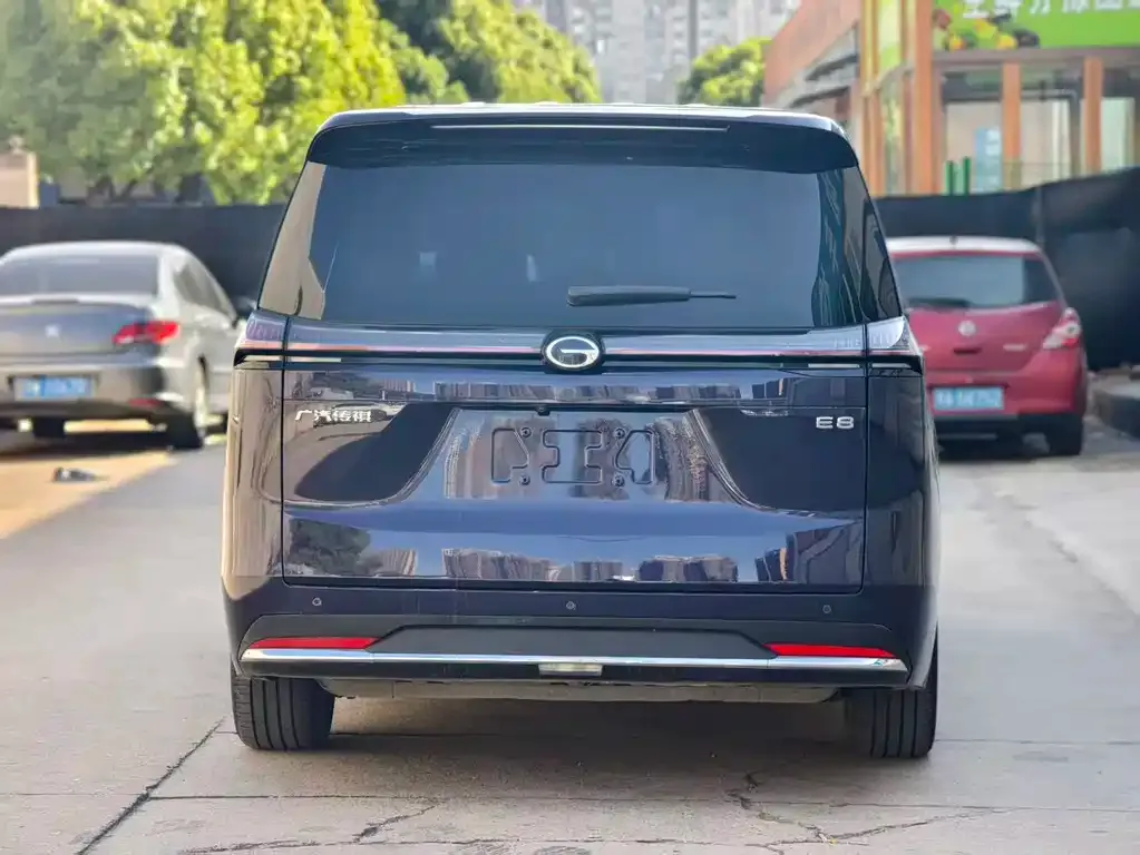 GAC Motor E8 Hybrid — фото 8