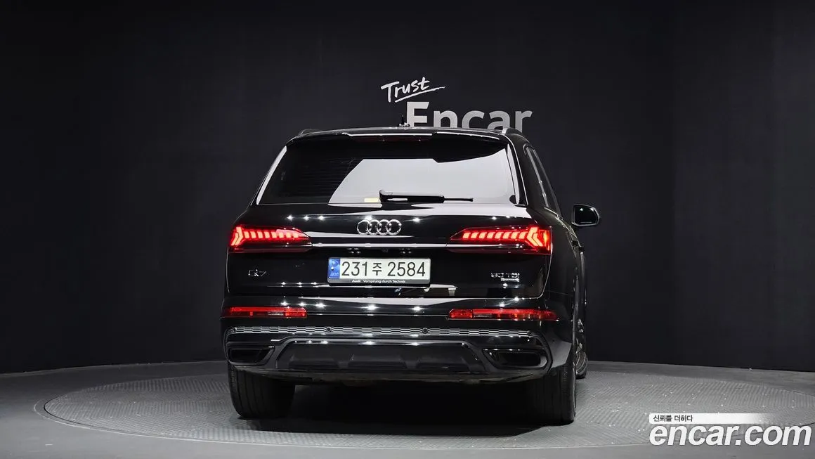 Audi Q7 — фото 4