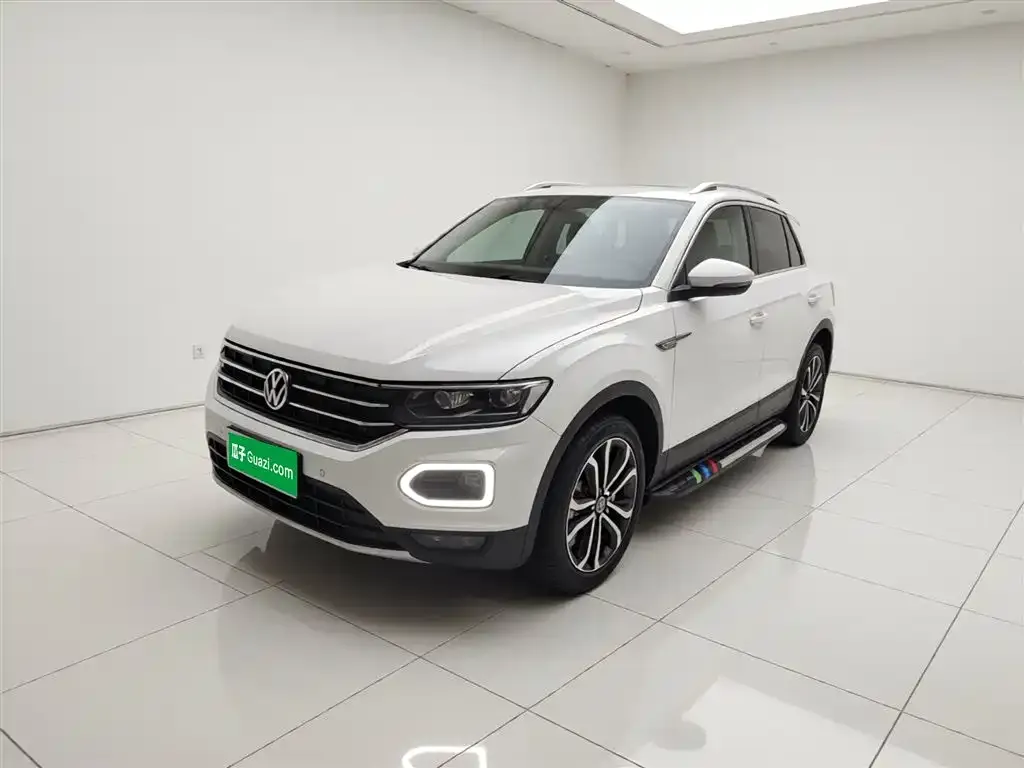 Volkswagen T-Roc — фото 1