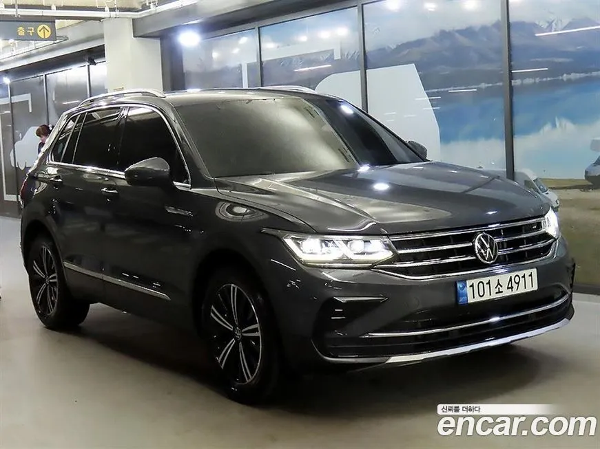 Volkswagen Tiguan — фото 1