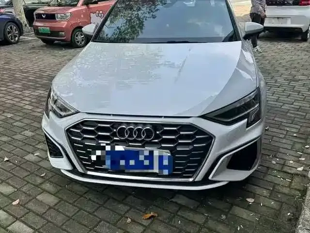 Audi A3 — фото 1