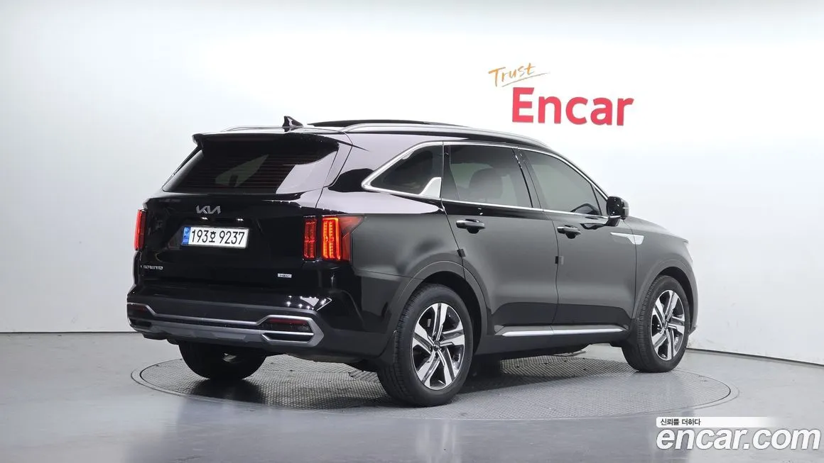 Kia Sorento — фото 3