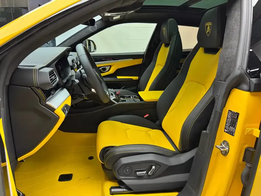Lamborghini Urus — фото 9