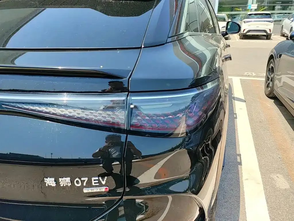 BYD Seal 07 EV — фото 10
