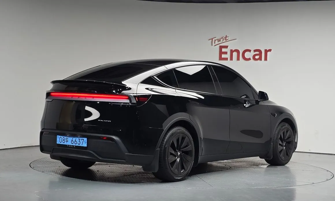 Tesla Model Y — фото 7