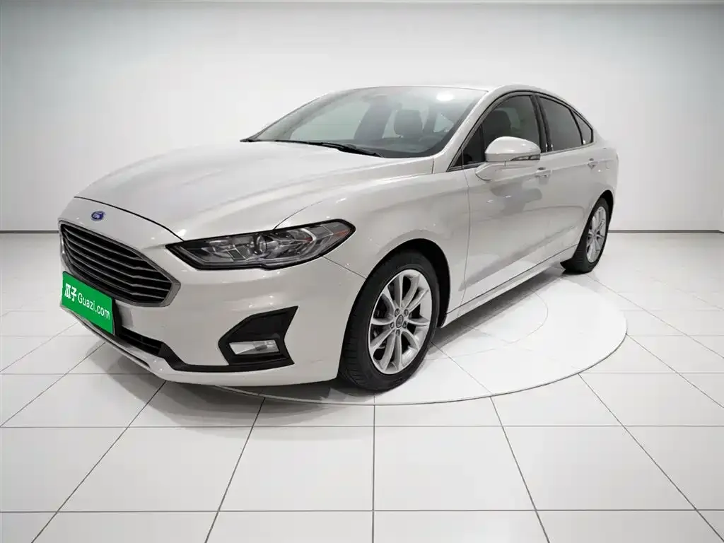 Ford Mondeo — фото 1