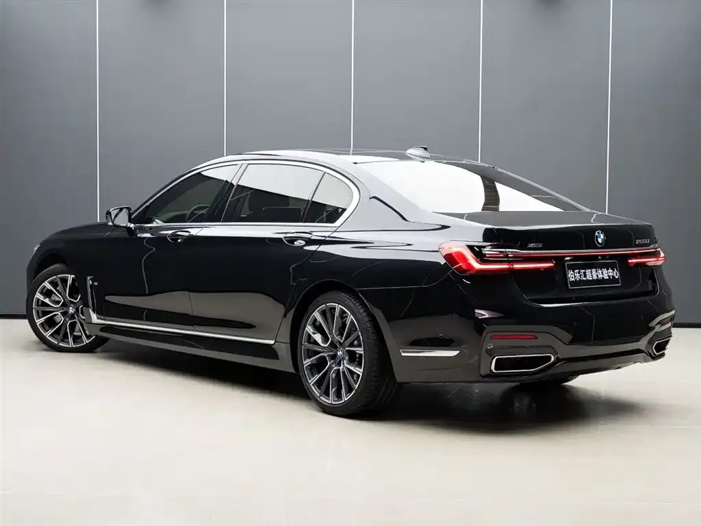BMW 7 Series — фото 5