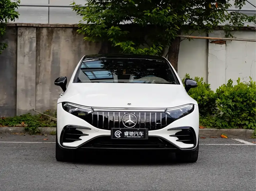 Mercedes-Benz EQS AMG — фото 4