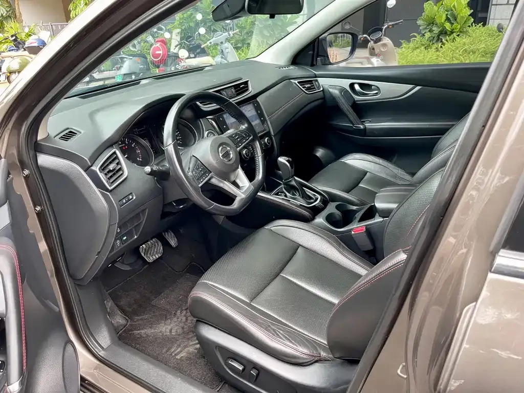 Nissan Qashqai — фото 2