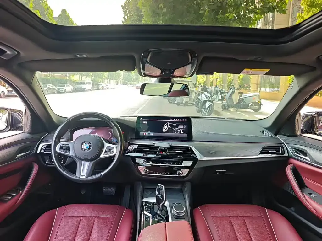 BMW 5 Series New Energy — фото 7