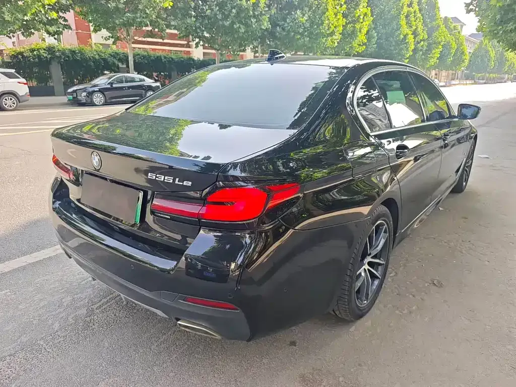 BMW 5 Series New Energy — фото 6