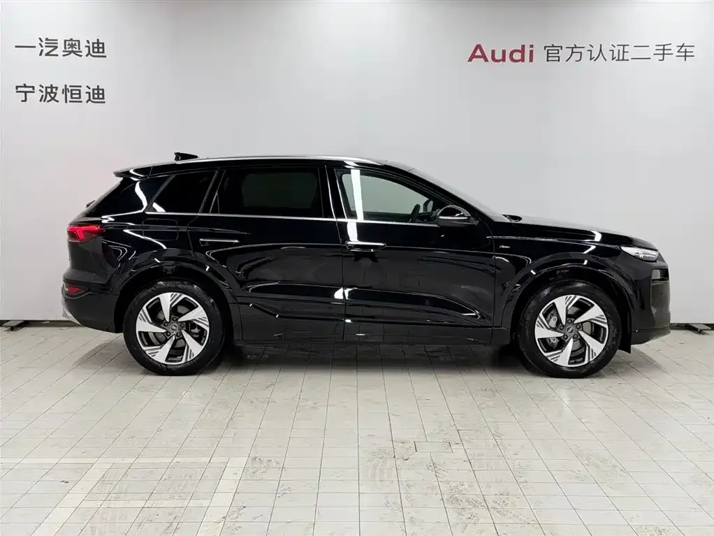 Audi Q6L e-tron — фото 6