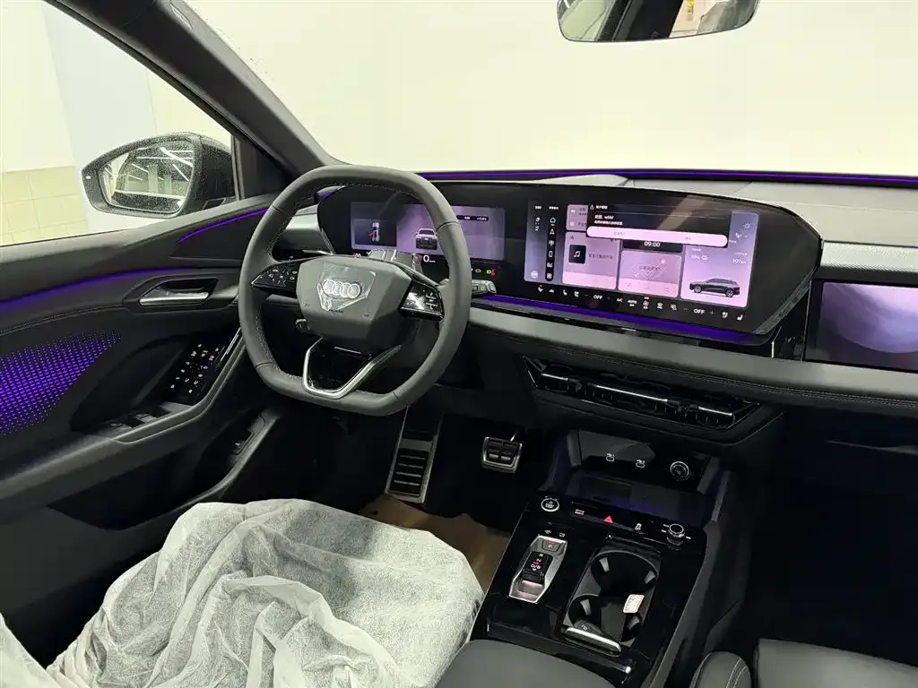 Audi Q6L e-tron — фото 10