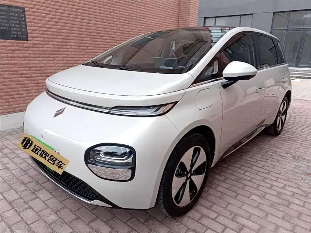 Baojun Yunduo — фото 1