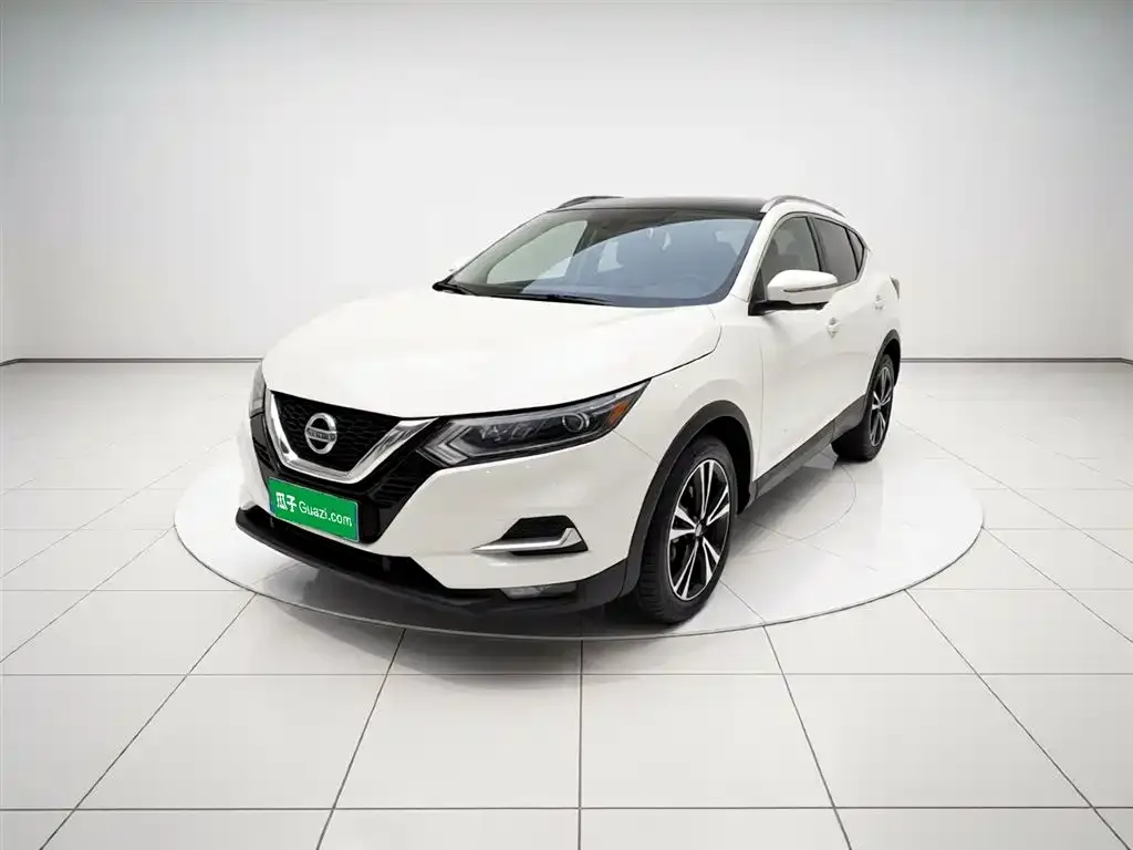 Nissan Qashqai — фото 1