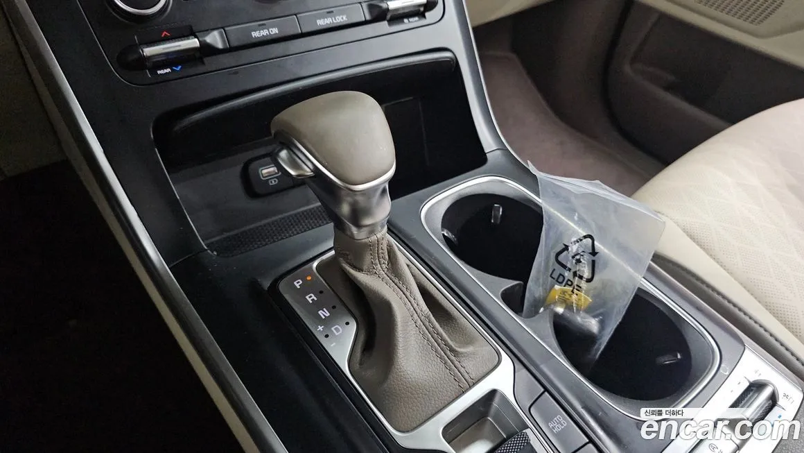 Kia Carnival — фото 10
