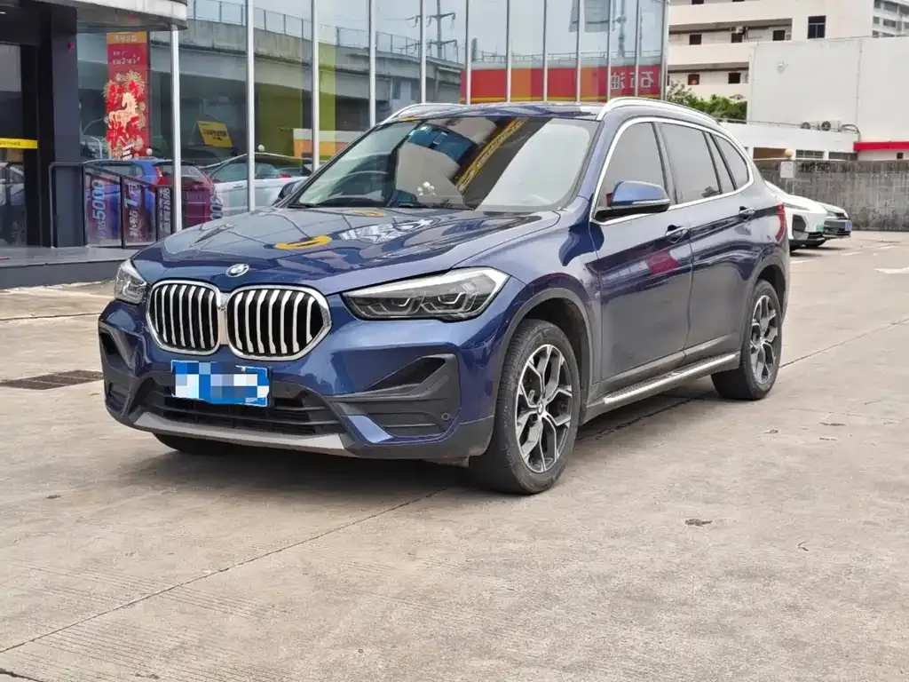 BMW X1 — фото 1