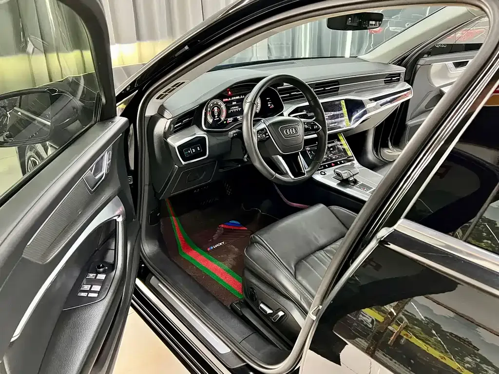 Audi A6L — фото 10