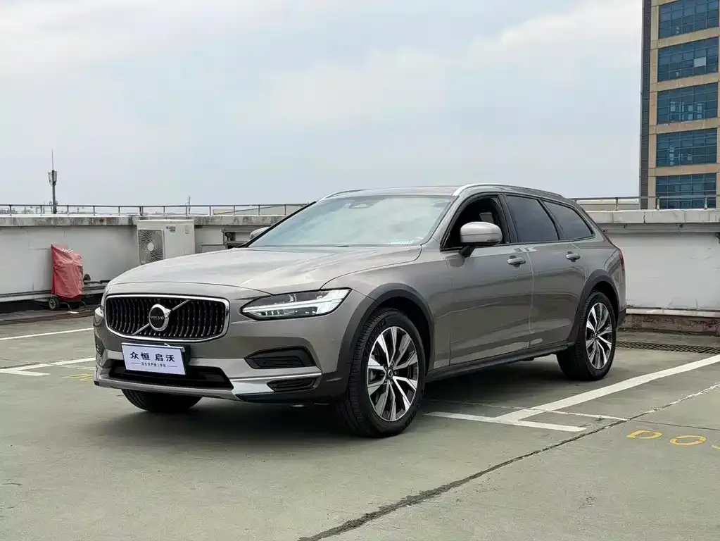Volvo V90 — фото 1